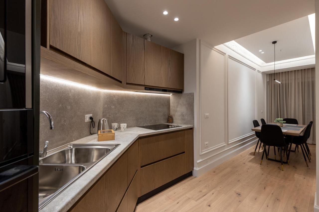 Night Inn Tiranë Ngoại thất bức ảnh