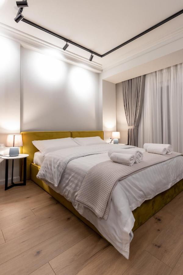 Night Inn Tiranë Ngoại thất bức ảnh