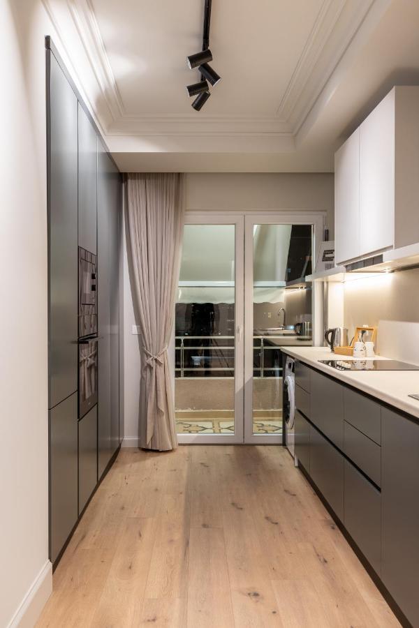 Night Inn Tiranë Ngoại thất bức ảnh